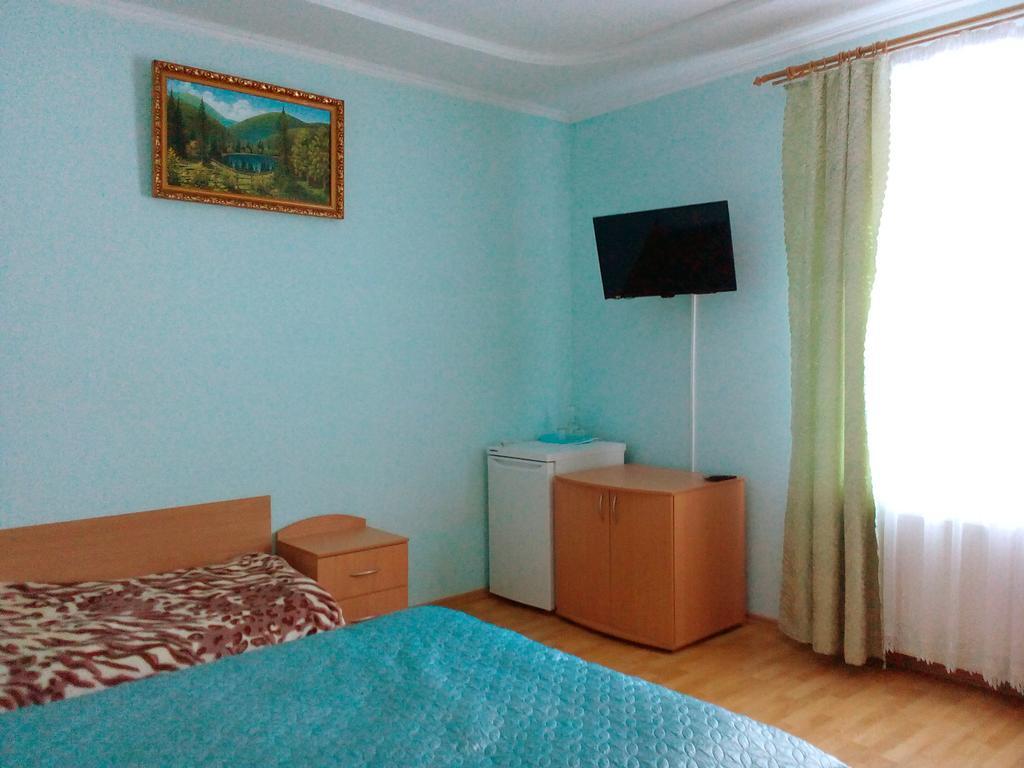 Hotel Sadiba "Lisova Pisnia" Syňak Exteriér fotografie