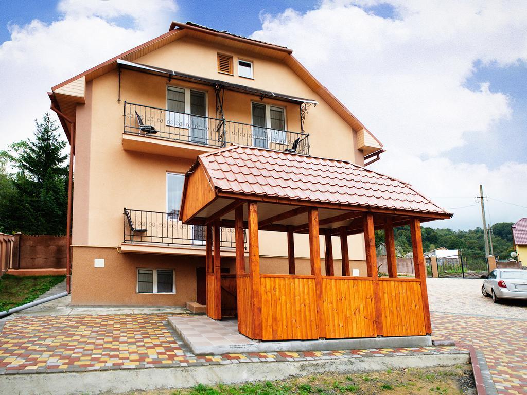 Hotel Sadiba "Lisova Pisnia" Syňak Exteriér fotografie